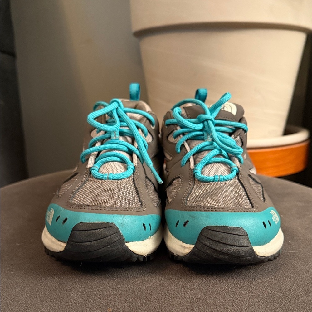 The North Face Cradle Hiking Sneakers Womens 7.5 Waterproof Outdoors Grey & Aqua - Picture 2 of 7